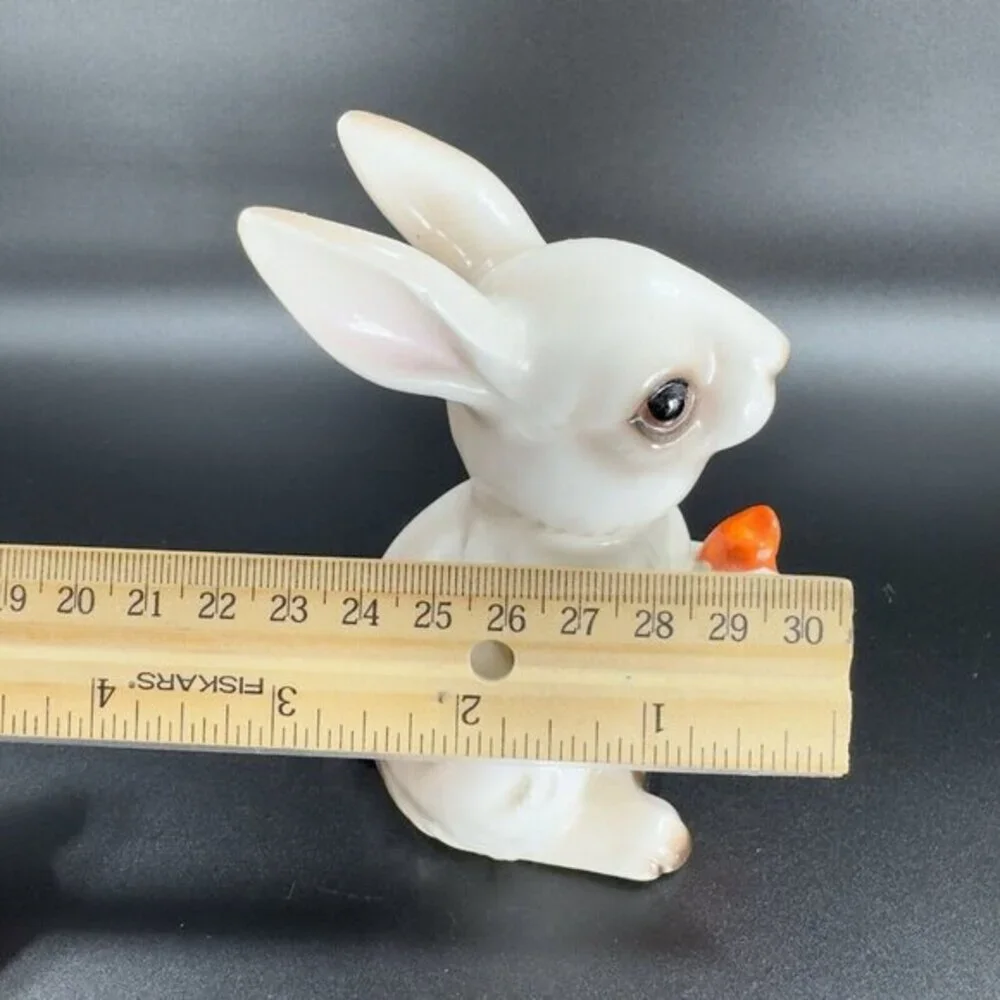 Vintage‎ Enesco Porcelain Bunny Rabbit Figurine Painted Made In Japan Figure VTG